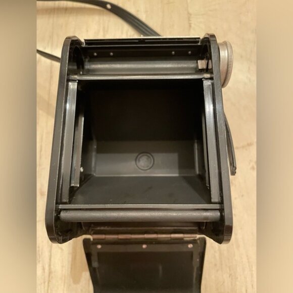 Vintage Kodak Duaflex Camera w/ Strap - Picture 8 of 10